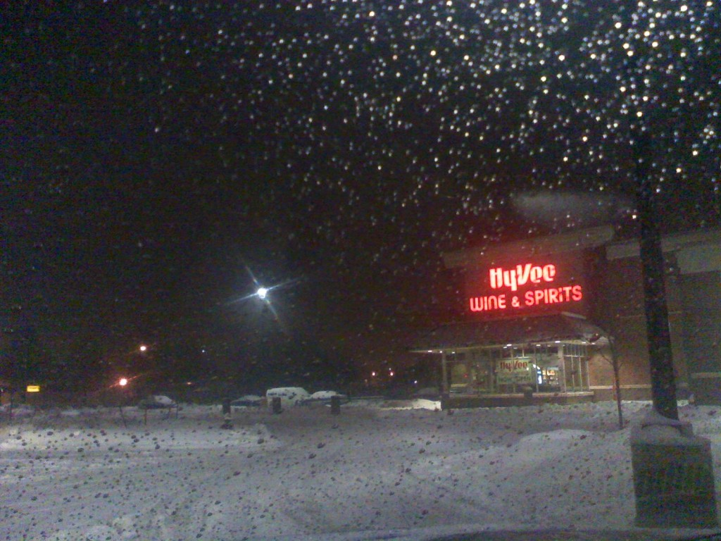 Photograph of a HyVee spirits store on Christmas Eve, 2010.